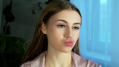 Sandy online show from December 14, 5:18 am