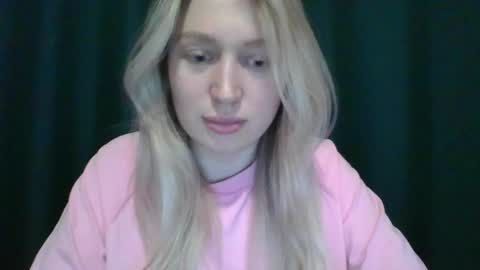 Snapshot of citrusblissss chatting on March 7, 3:18 pm citrusblissss online show from March 7, 3:18 pm