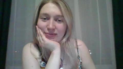 Snapshot of citrusblissss chatting on March 10, 5:18 pm citrusblissss online show from March 10, 5:18 pm