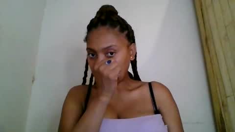 Snapshot of ckamilla45 chatting on October 21, 4:50 am ckamilla45 online show from October 21, 4:50 am