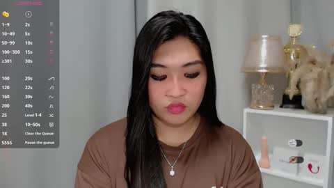 CLAIRE online show from April 25, 1:41 pm