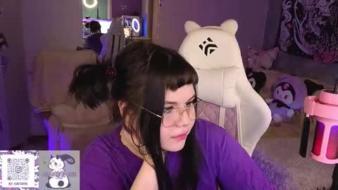 Claire Faers online show from February 6, 8:44 pm