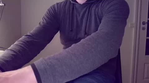 clamshive7 online show from January 18, 4:21 am