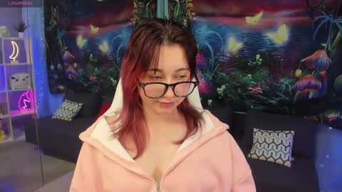 clarabenson online show from November 26, 7:54 pm