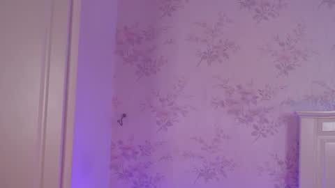 ClaraHazel online show from January 17, 5:17 am