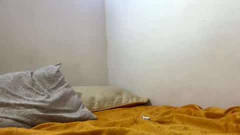 Snapshot of clarentz_baileys chatting on October 28, 5:19 am Clarentz bby online show from October 28, 5:19 am