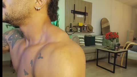 Snapshot of clark_strong chatting on September 12, 11:07 pm clark_strong online show from September 12, 11:07 pm