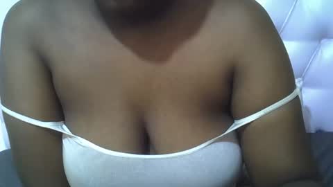 Snapshot of classy_zoey chatting on October 2, 8:02 am classy_zoey online show from October 2, 8:02 am