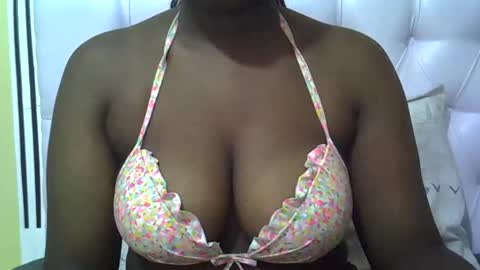 classy_zoey online show from March 1, 7:01 am