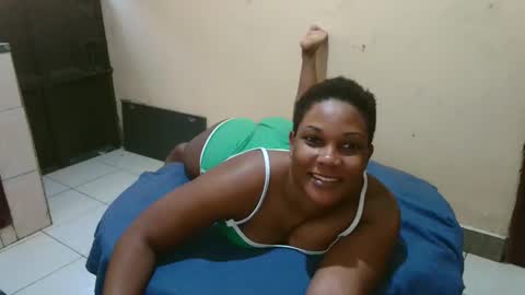 Snapshot of classyhornybabe chatting on February 27, 4:02 am Angel online show from February 27, 4:02 am