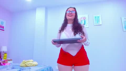 Snapshot of clayr_rosse chatting on February 26, 5:42 pm Clayr online show from February 26, 5:42 pm