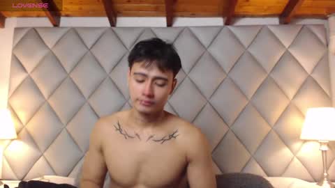 Snapshot of clement_reyes chatting on September 22, 12:31 pm clement_reyes online show from September 22, 12:31 pm