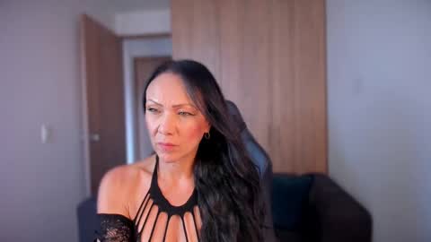 Cleo online show from March 15, 7:50 pm