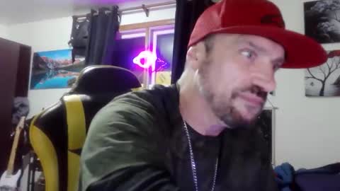 chad online show from November 11, 3:52 am