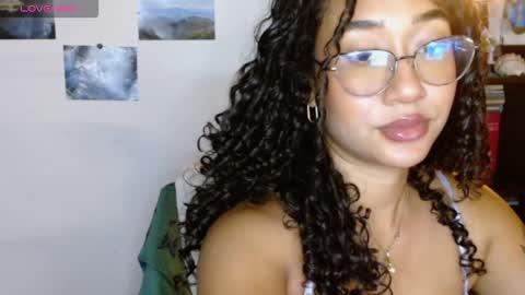 Snapshot of clitia_xx chatting on October 26, 1:17 am Clitia online show from October 26, 1:17 am