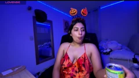 Snapshot of cloe_small08 chatting on October 19, 12:59 am cloe small online show from October 19, 12:59 am