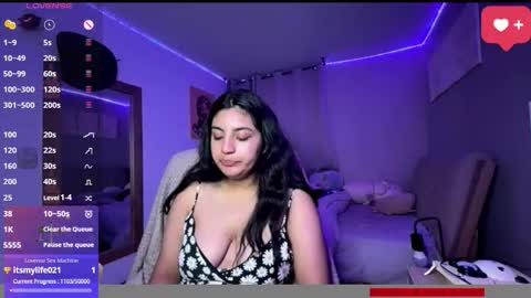Snapshot of cloe_small08 chatting on October 10, 4:18 am cloe small online show from October 10, 4:18 am