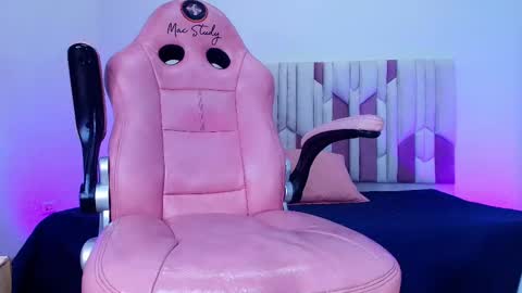 Cloe  Stanfort online show from September 13, 7:38 pm