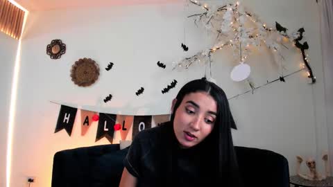 Snapshot of cloe_taylor__ chatting on October 14, 4:26 am CLOE online show from October 14, 4:26 am