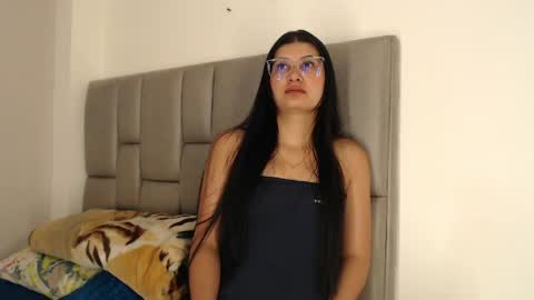 cloe online show from April 28, 1:37 pm