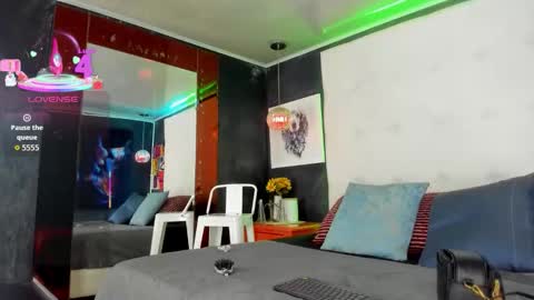 ---Cloe--- online show from September 15, 8:43 pm