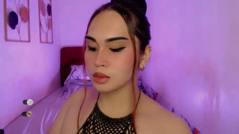 Snapshot of cloudia_babe chatting on October 29, 1:57 pm Cloudia babe69 online show from October 29, 1:57 pm