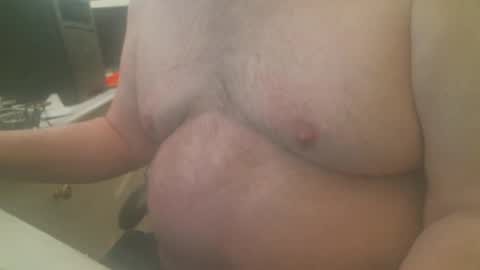 Snapshot of clouds8888 chatting on October 23, 8:21 pm clouds8888 online show from October 23, 8:21 pm