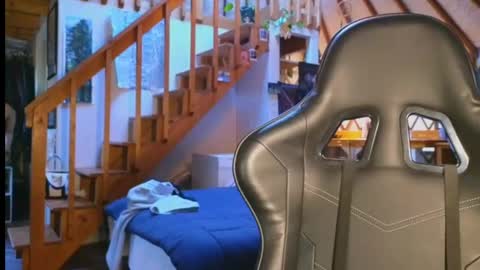 Snapshot of clover_tully chatting on February 25, 12:49 pm Clover online show from February 25, 12:49 pm