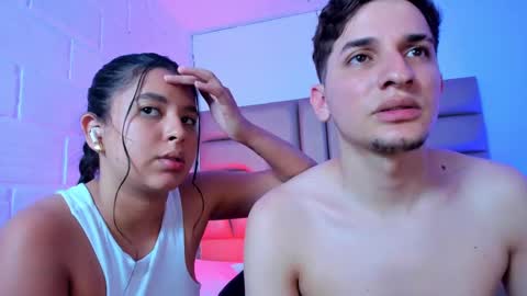 Snapshot of clydeandbonniee_ chatting on September 22, 10:14 pm ClydeAndBonniee online show from September 22, 10:14 pm