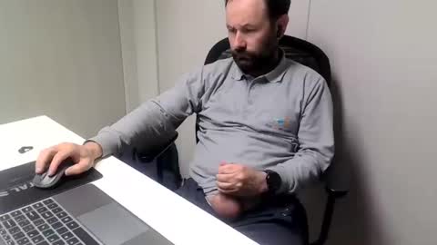 Snapshot of cmp_brandon chatting on December 3, 3:17 pm cmp_brandon online show from December 3, 3:17 pm