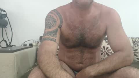 Snapshot of cobra4u chatting on October 12, 9:57 am cobra4u online show from October 12, 9:57 am