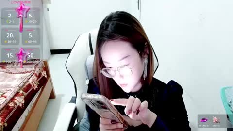 Snapshot of coco_coo chatting on February 28, 7:37 am coco online show from February 28, 7:37 am