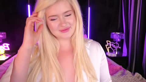 Snapshot of cocosecretss chatting on March 10, 10:28 am onlyfans amyleyy online show from March 10, 10:28 am