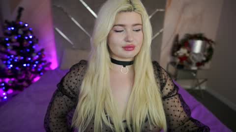 Snapshot of cocosecretss chatting on January 3, 8:10 am onlyfans amyleyy online show from January 3, 8:10 am