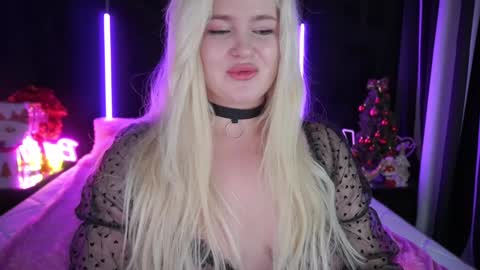 Snapshot of cocosecretss chatting on December 25, 10:50 am onlyfans amyleyy online show from December 25, 10:50 am