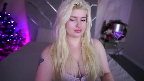 Snapshot of cocosecretss chatting on December 24, 7:28 am onlyfans amyleyy online show from December 24, 7:28 am