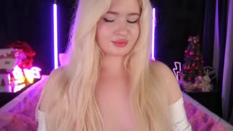 Snapshot of cocosecretss chatting on January 2, 10:37 am onlyfans amyleyy online show from January 2, 10:37 am