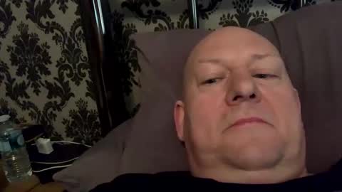 col4nows online show from March 2, 9:31 am