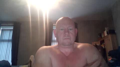 col4nows online show from November 17, 8:28 am