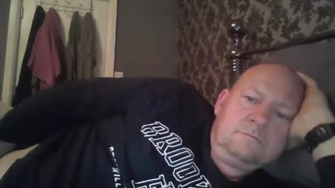 col4nows online show from March 7, 8:13 am