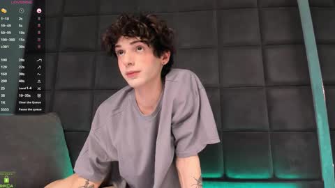 Snapshot of colestorm chatting on October 16, 8:29 pm COLE online show from October 16, 8:29 pm