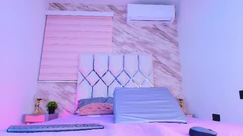 colett online show from February 28, 11:58 am