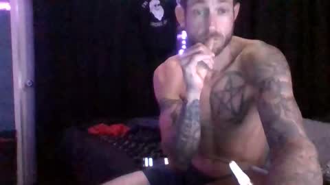 colevan2390 online show from December 4, 1:49 am