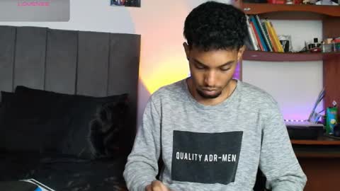 Snapshot of colinlatinbrown chatting on September 30, 3:33 pm IG online show from September 30, 3:33 pm