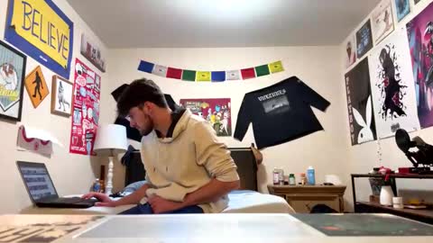 Snapshot of college_packing_8 chatting on October 25, 3:12 pm college_packing_8 online show from October 25, 3:12 pm