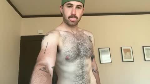 Snapshot of collegeboy417 chatting on October 20, 9:31 pm collegeboy417 online show from October 20, 9:31 pm