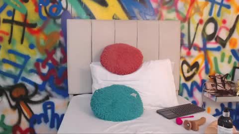 valentina online show from March 29, 1:35 pm