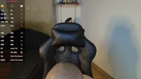 colombianmuscle8 online show from September 17, 3:54 am