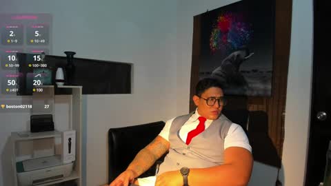 Snapshot of coltonmassif_ chatting on January 8, 5:59 am coltonmassif_ online show from January 8, 5:59 am