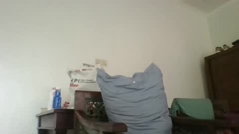 Snapshot of comecontrol chatting on December 6, 11:41 pm comecontrol online show from December 6, 11:41 pm